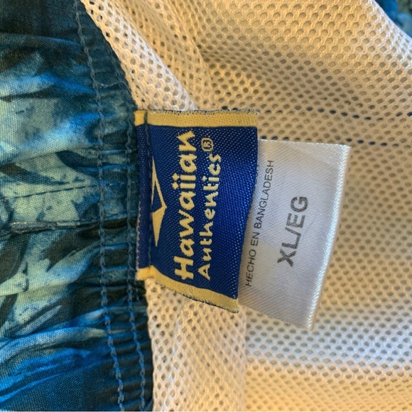 Hawaiian Authentics Blue Pineapple Print Men's Swim Shorts XLarge - Picture 2 of 3